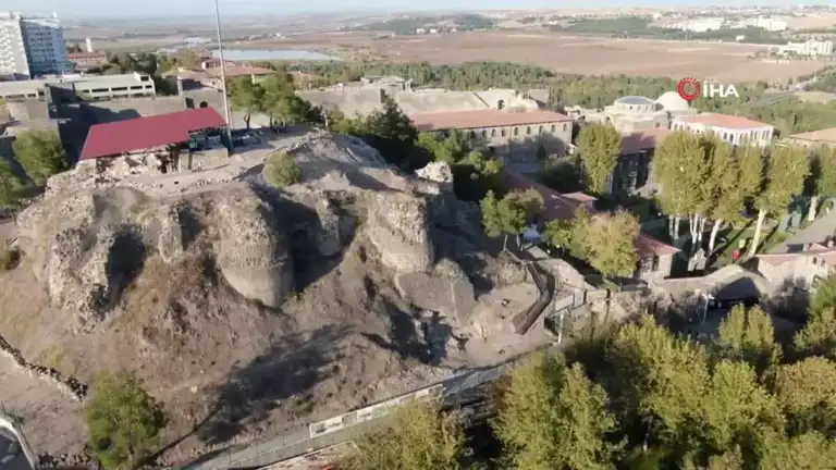 Amida Höyük'te Çanakkale Savaşı Rozeti!